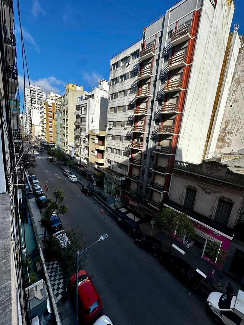Venta 3 ambientes ext. c/ventanal Zona Centro