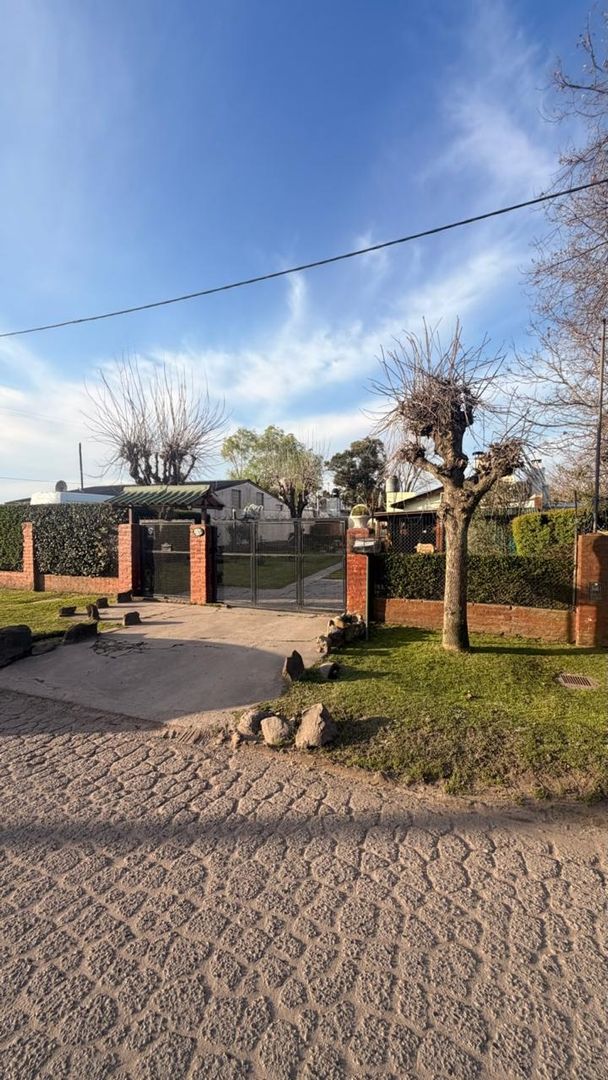 Venta casa 2 amb c/escr y altillo gran parque 