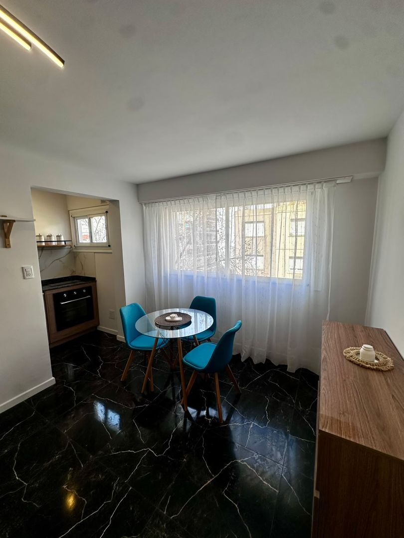 DEPARTAMENTO 1 AMB. EXTERNO CON VENTANAL