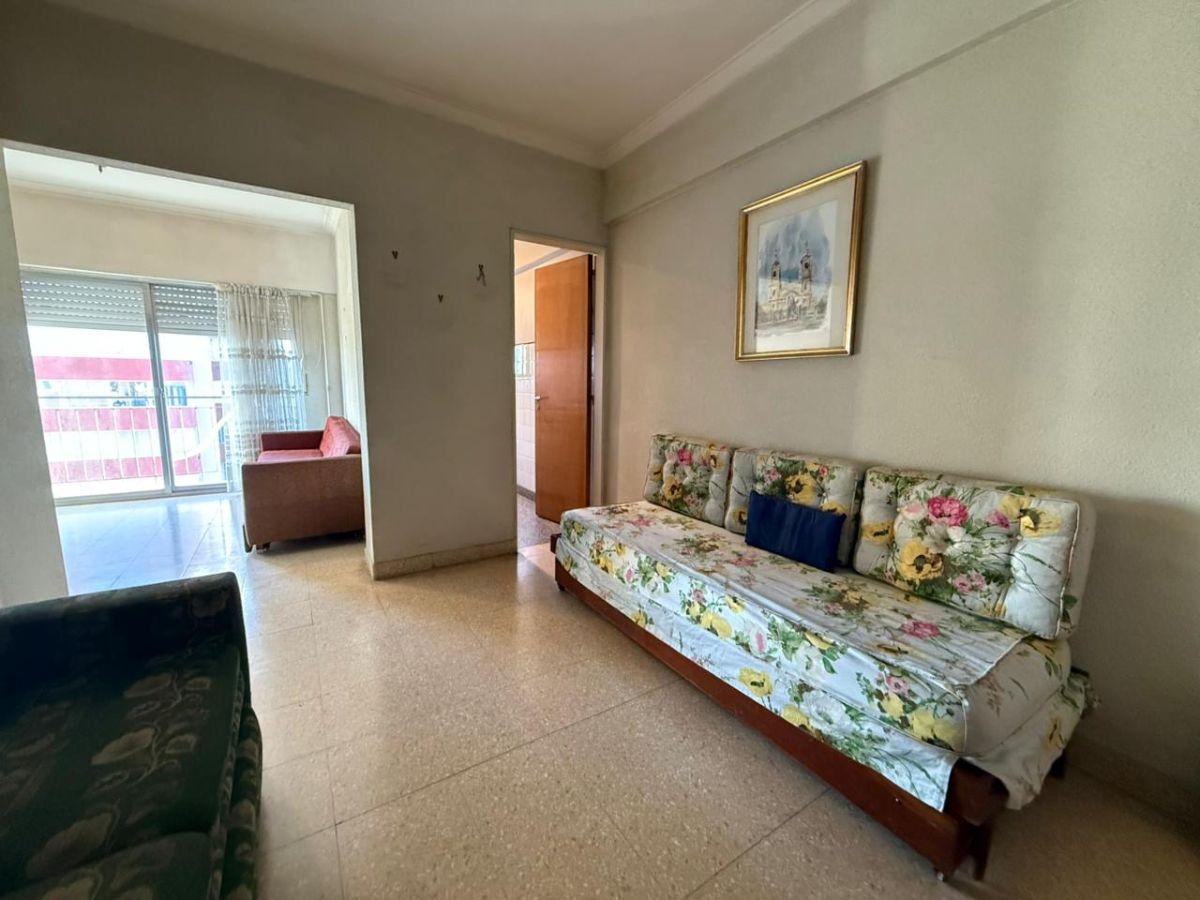 1 AMBIENTE DESPLAZADO A LA CALLE C/BALCON SALIENTE